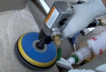 Cum sa-ti cureti tapiteria auto mai usor